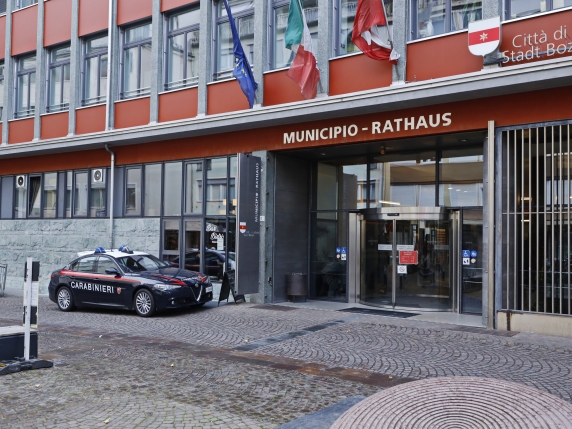 Bolzano, rivoluzione in Comune: quaranta dirigenti in scadenza, centrodestra al bivio tra continuità e rinnovo